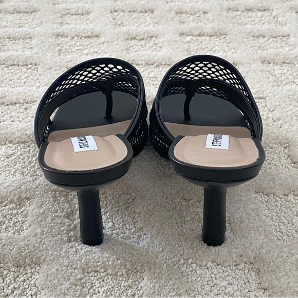 Steve Madden 👯‍♀️ Mesh/Thong Heel Size 8.5 - Picture 6 of 9